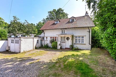 Rough Wood Beeches Drive, Farnham Common, Slough, SL2 3JT