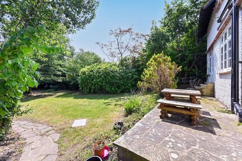 Rough Wood Beeches Drive, Farnham Common, Slough, SL2 3JT