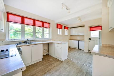 Rough Wood Beeches Drive, Farnham Common, Slough, SL2 3JT