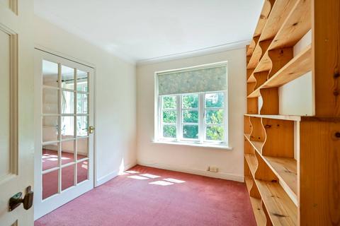 Rough Wood Beeches Drive, Farnham Common, Slough, SL2 3JT