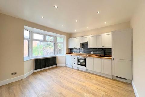 2 bedroom flat to rent, Kathleen Avenue, Acton, W3