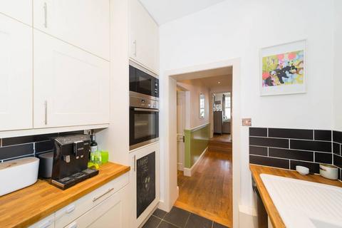 2 bedroom flat for sale, Cavendish Road, Clapham South, London, SW12