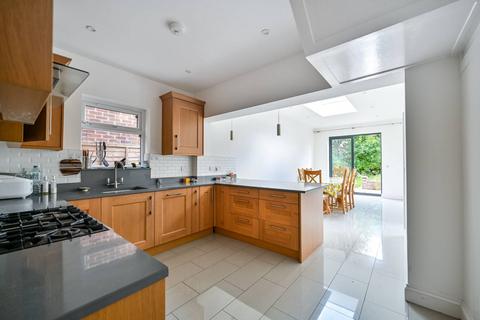 10 Linkside, New Malden, KT3 4LA