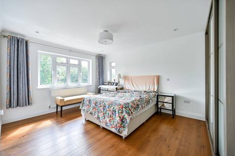 10 Linkside, New Malden, KT3 4LA