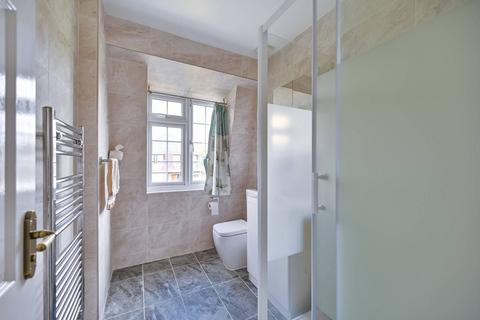 10 Linkside, New Malden, KT3 4LA