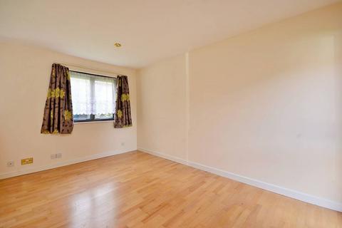 1 bedroom house to rent, Howland Way, Canada Water, London, SE16