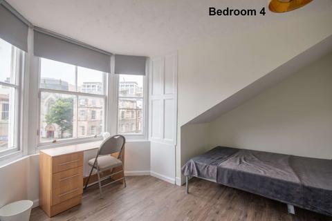 8 bedroom flat share to rent, 0700L – Broughton Street, Edinburgh, EH1 3JU