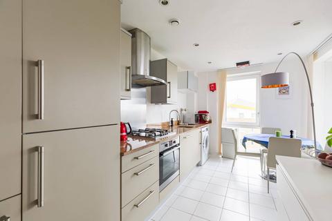 2 bedroom flat for sale, John Nash Mews, Limehouse, London, E14