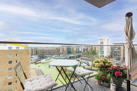 2 bedroom flat for sale, John Nash Mews, Limehouse, London, E14