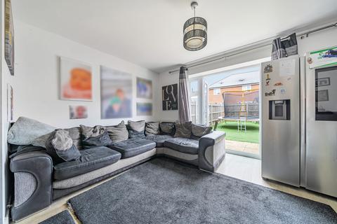 10 Lodding Salts Road, Gravesend, DA12 2FD