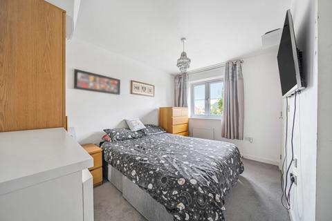 10 Lodding Salts Road, Gravesend, DA12 2FD
