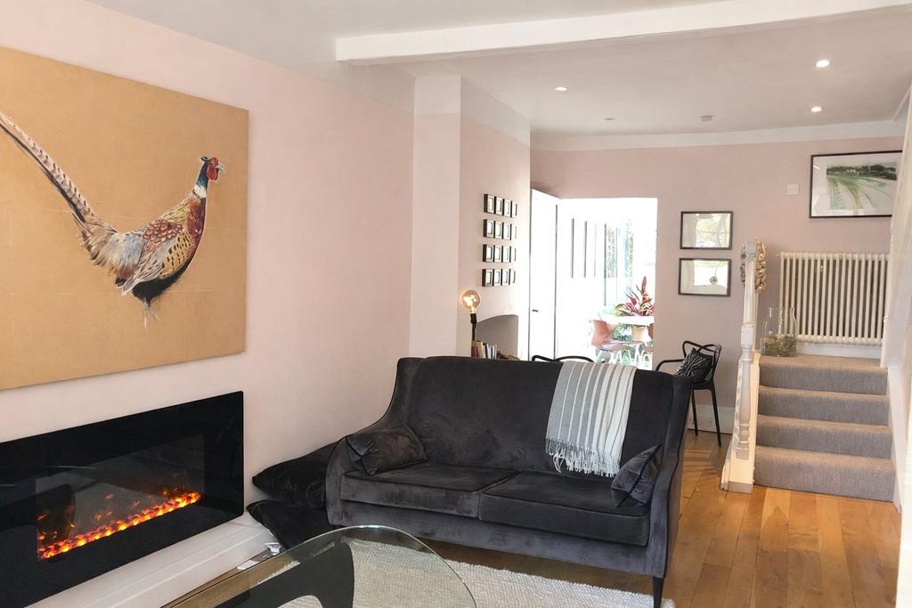 House in London - View 2
