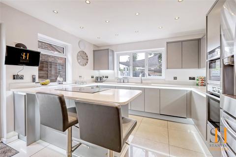 4 bedroom detached house for sale, Burntwood Close, Billericay, Essex, CM12