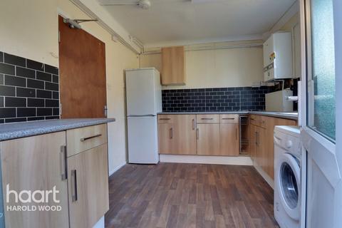 61 Retford Road, Romford, RM3 9NB