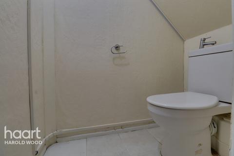 61 Retford Road, Romford, RM3 9NB