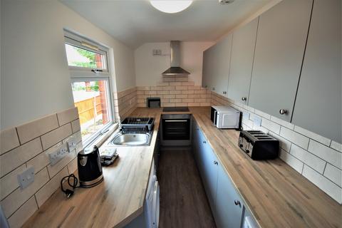 4 bedroom house share to rent, Derby Road, Hightown, Wrexham, LL13