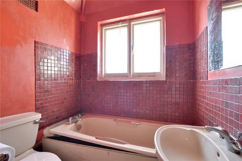 111 Bramshot Avenue, London, SE7 7HX