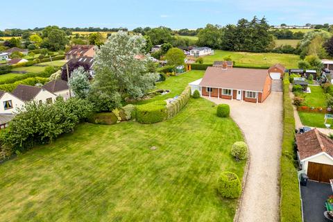 4 bedroom detached bungalow for sale, Bath Road, Bawdrip, TA7