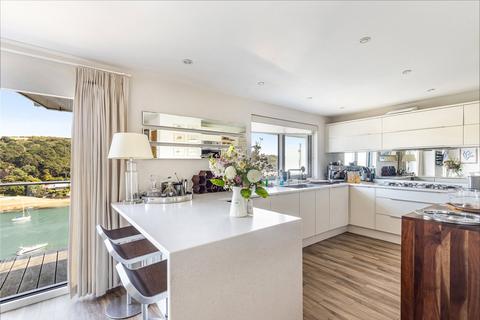 11, Poundstone Court Cliff Road, Salcombe, TQ8 8JZ