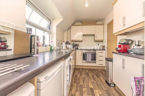 2 bedroom flat for sale, Quins Croft, Leyland PR25