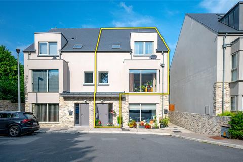 3 bedroom apartment, Aylesbury, Ballintemple, Cork City