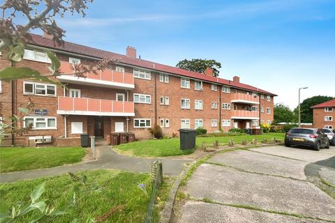 2 bedroom apartment to rent, Warstones Gardens, Wolverhampton, West Midlands, WV4