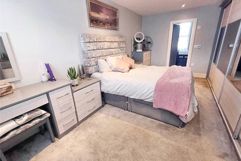 33 Chalice Close, Poole, BH14 0JS