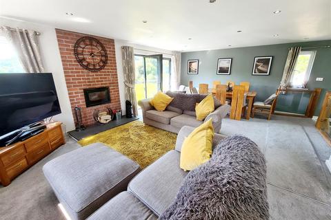 4 bedroom house for sale, Town Mills, Launceston