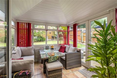 21 Camellia Gardens, Pendeford, Wolverhampton, WV9 5SH