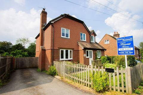 4 bedroom detached house for sale, Detached Family Home In Hawkhurst