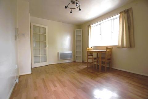 1 bedroom apartment for sale, Bream Close, Tottenham Hale , London, N17