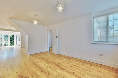 4 bedroom semi-detached house to rent, Oak Tree Drive, Totteridge, London N20