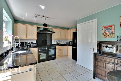 5 bedroom detached house for sale, Bankside, Higham Ferrers