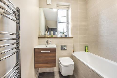 1 bedroom flat for sale, Birkenhead Avenue, Kingston Upon Thames