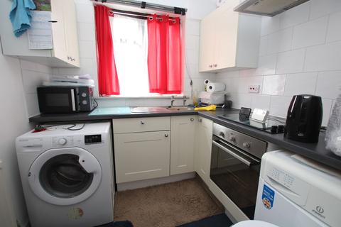 1 bedroom maisonette for sale, Preston Court,  Kings Avenue, Holland-on-Sea, Clacton-on-Sea