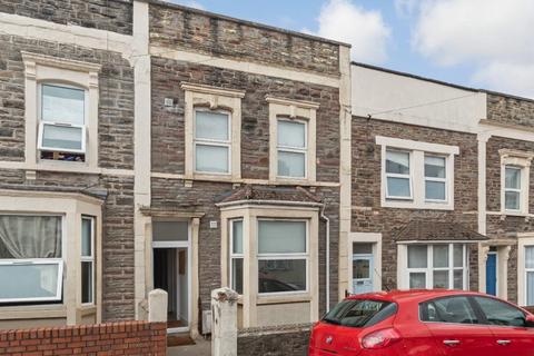 4 bedroom terraced house to rent, Villiers Road, Bristol BS5