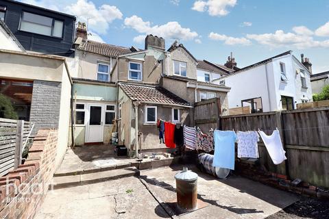 3 bedroom terraced house for sale, Cromer Road, Bristol