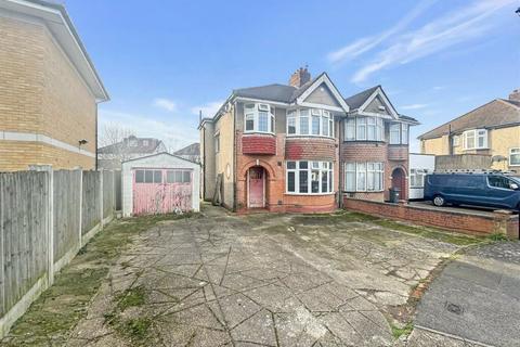 3 bedroom semi-detached house for sale, Ashton Gardens, ., Hounslow, TW4 7BU