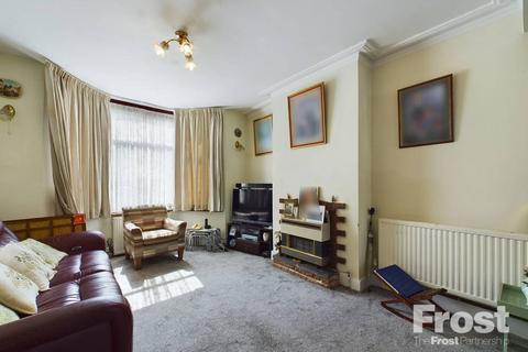 3 bedroom semi-detached house for sale, Danesbury Road, Feltham, Middlesex, TW13