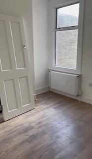 5 bedroom semi-detached house to rent, eswyn road, london SW17