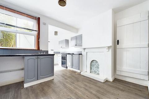 2 bedroom end of terrace house for sale, East Street, Westbourne, PO10