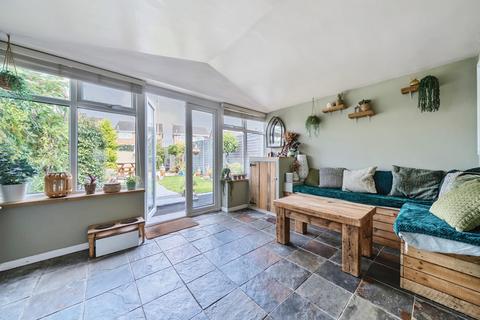 1 Bakers Piece, Witney, OX28 1PQ