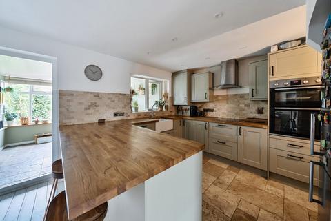 1 Bakers Piece, Witney, OX28 1PQ