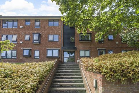 2 bedroom flat for sale, Whitehaven Close, Bromley, BR2