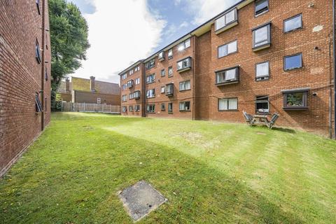 57 Whitehaven Close, Bromley, BR2 0YA