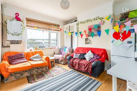 5 bedroom semi-detached house to rent, Princes Road, Brighton BN2