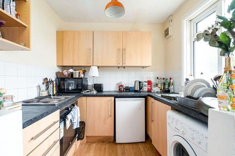 5 bedroom semi-detached house to rent, Princes Road, Brighton BN2