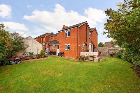 2, Albert Cottages Emmets Nest, Binfield, Bracknell, RG42 4HJ