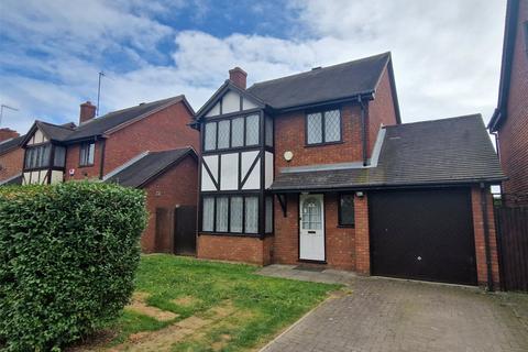 3 bedroom detached house to rent, Groveside Close, West Acton, London, W3