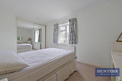 28 Alsom Avenue, Worcester Park, KT4 7EG